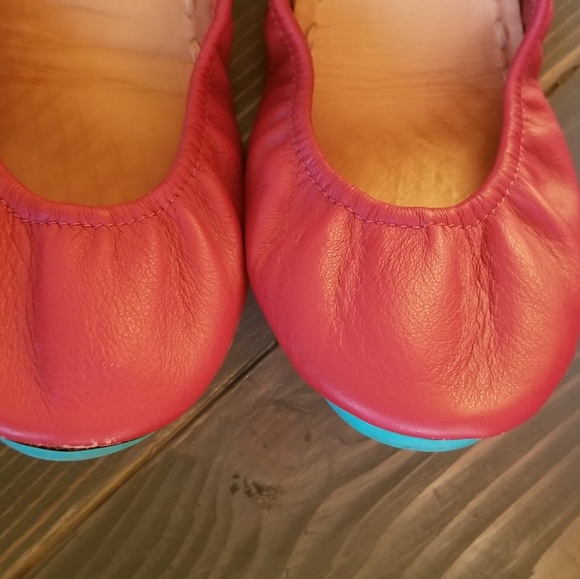 SOLD Cardinal Red Tieks - Picture 5 of 8